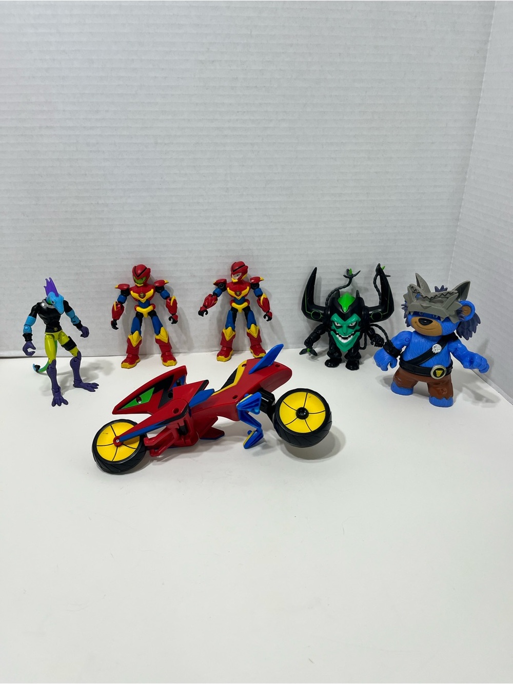 POWER PLAYERS  Zag Heroez Action Figure lot Galileo bearbarian